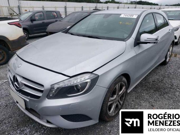 MERCEDES BENZ A200 15/15